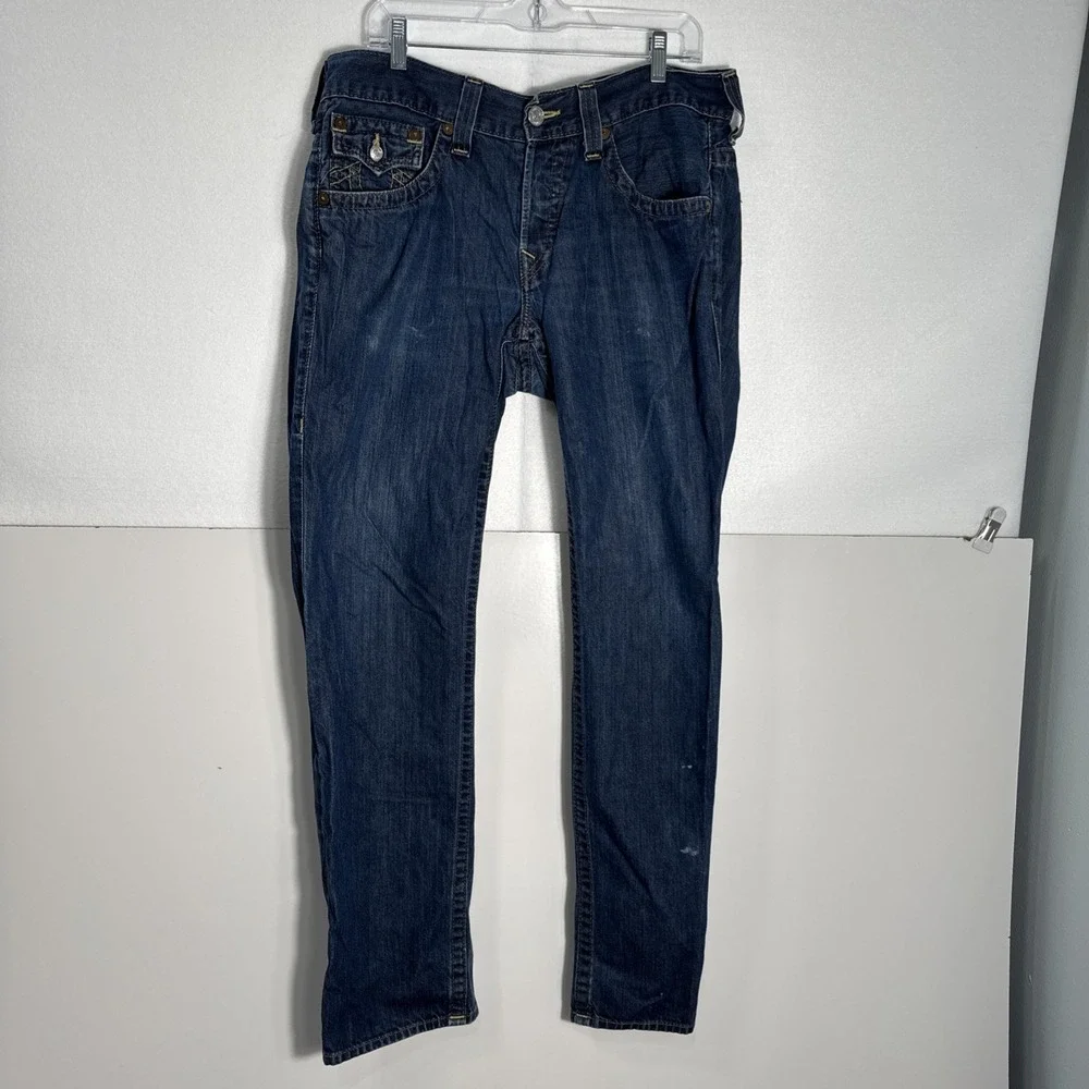 True Religion Mens Jeans RN#‎ 112790 CA# 30427 Size 33 Medium Wash See Pictures